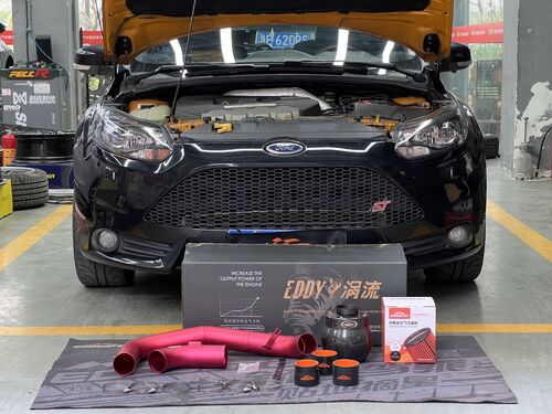 son şirket davası hakkında 2014 Ford Focus ST 2.0T EDDYSTAR Karbon Fiber Atomik Alım Kitsini Geliştiriyor